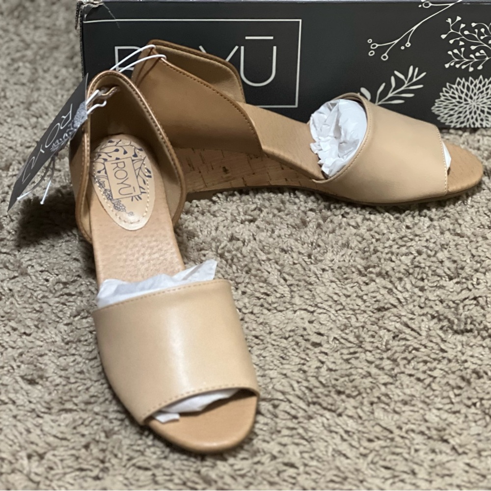 Tan Wedge Shoes with Peep-Toe Design